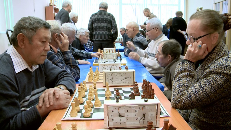 Соревнования по шахматам прошли в КЦСОН в Оренбурге